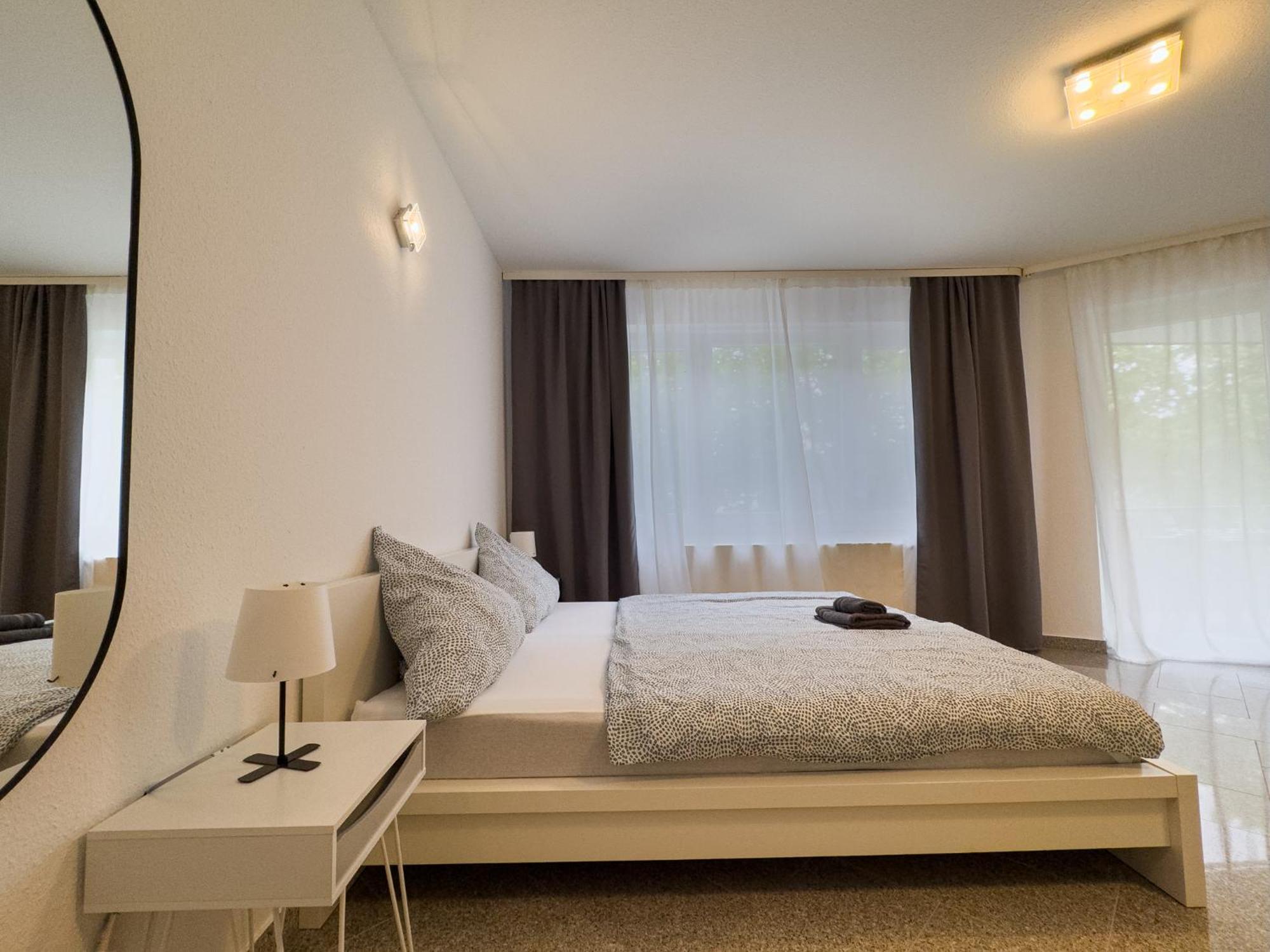 110Qm - 4 Zimmer - Privat Parkplatz - Zentral - Balkon - Mallibase Apartments Кассель Экстерьер фото